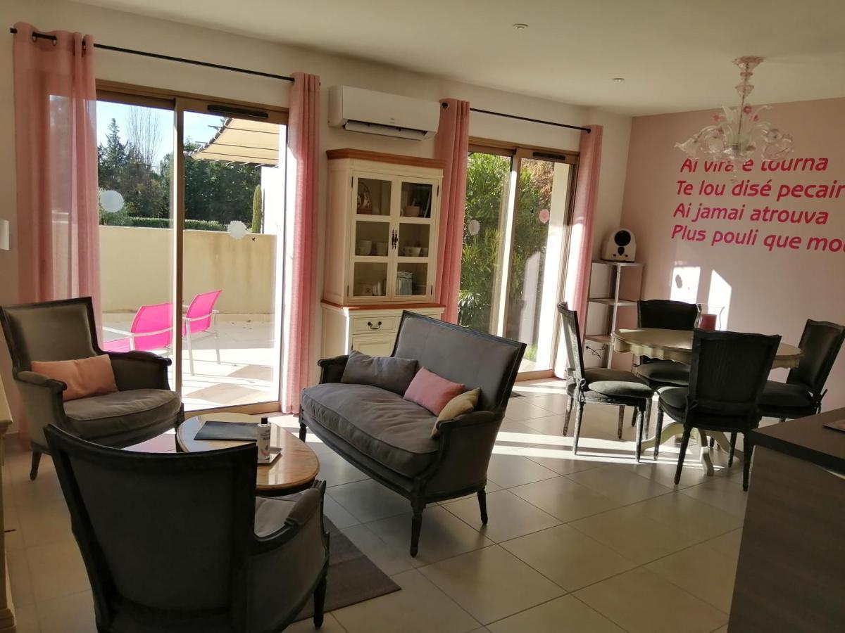 Le Cabanon De Laura Villa LʼIsle-sur-la-Sorgue Exterior foto